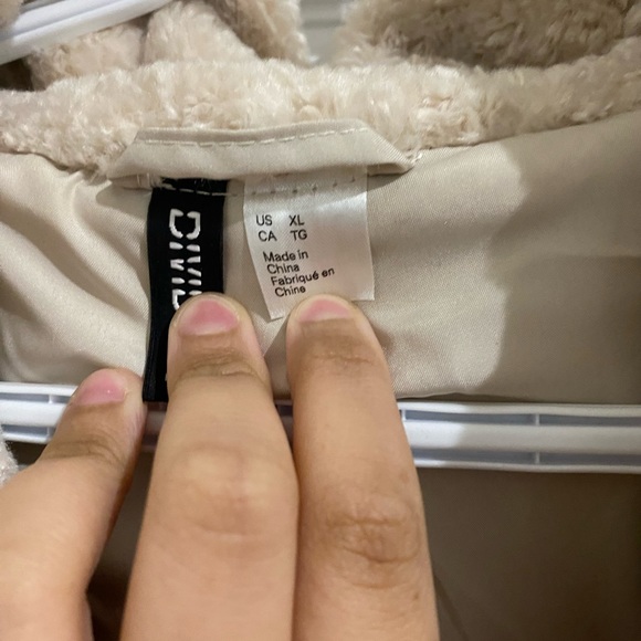 Beige teddy coat from H&M - Picture 7 of 7